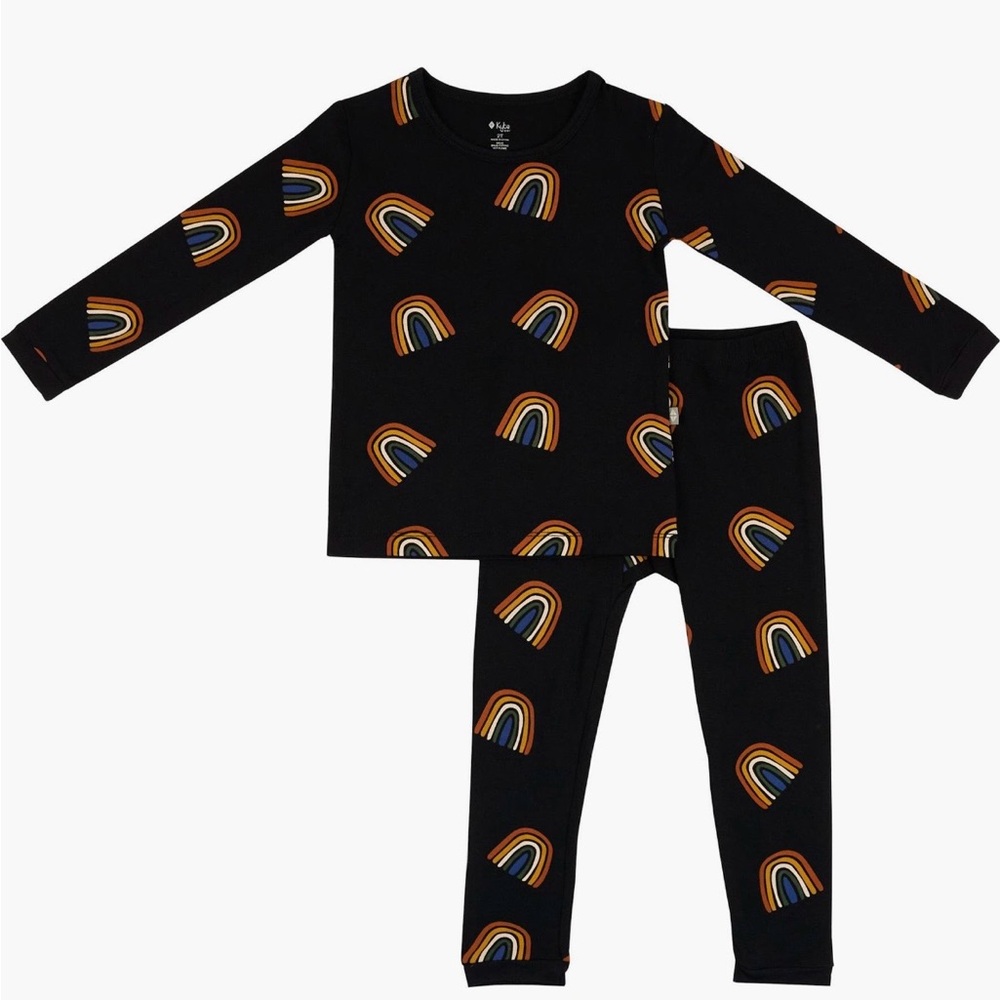 NWT Kyte BABY Rust Rainbow on Midnight Pajamas 4T